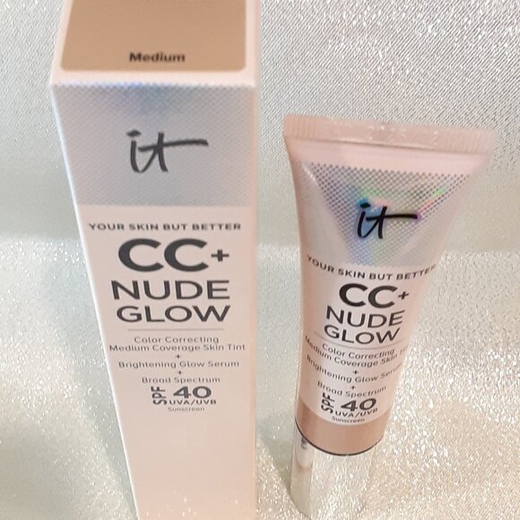 IT Cosmetics CC Nude Glow Lightweight Foundation + Glow Serum with SPF 40 - Picture 2 of 5